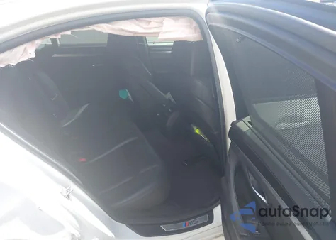 2013 BMW M5 из США, поврежденный, VIN WBSFV9C59DC773781